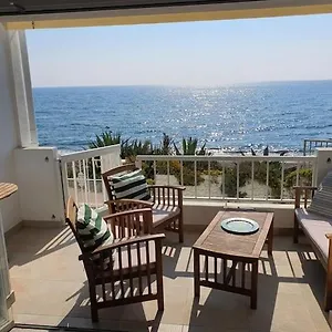 https://front-mer-sublime-appartement-moderne-et-confortable.1costadelsol.com