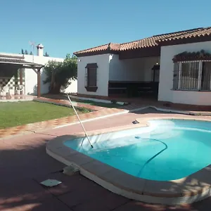 Сasa de vacaciones Agradable Chalet Con Piscina Escapadas., Chiclana de la Frontera